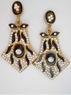 stud-earrings-3376ER22377